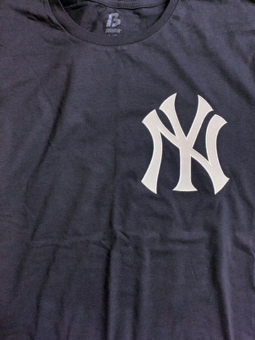 New York Yankees Embroidered T-shirt